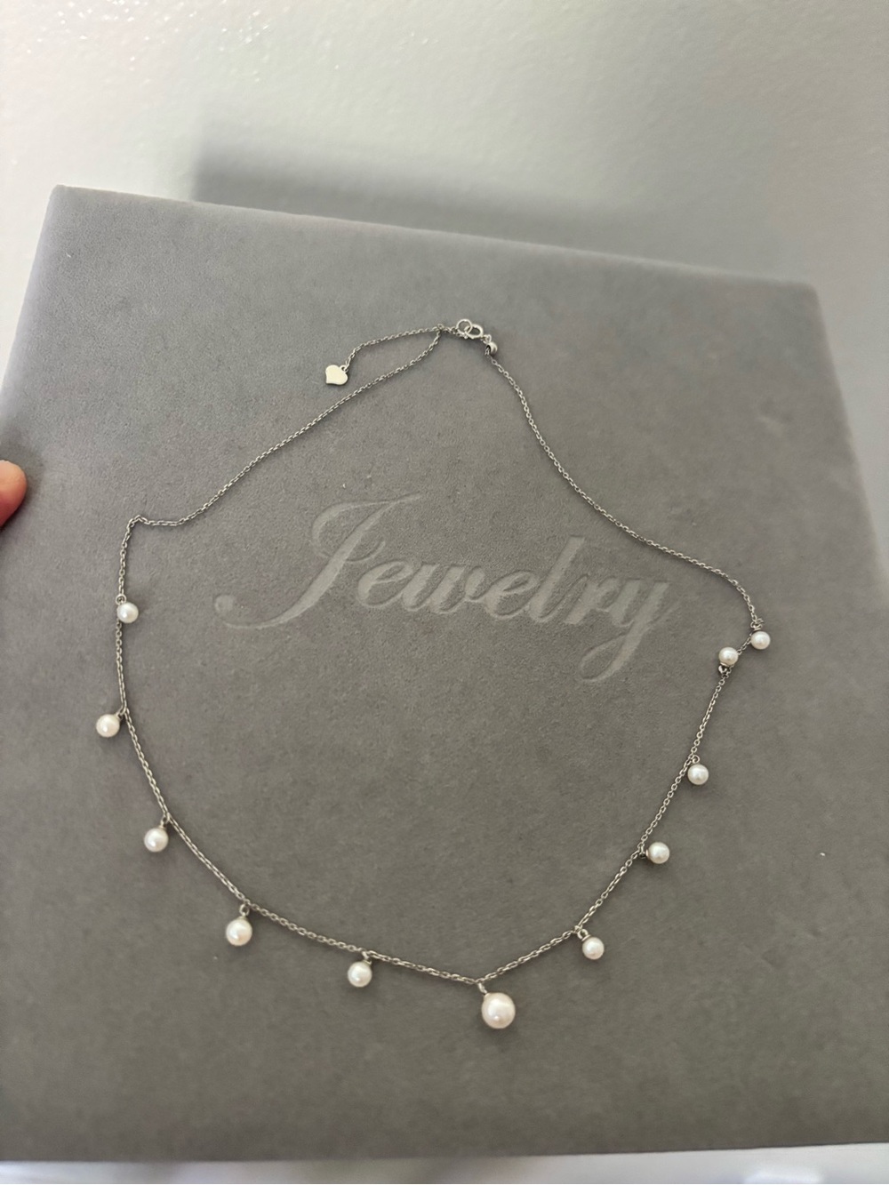 18K white gold ！white gold. Not silver. starry sea Pearls Drop Necklace